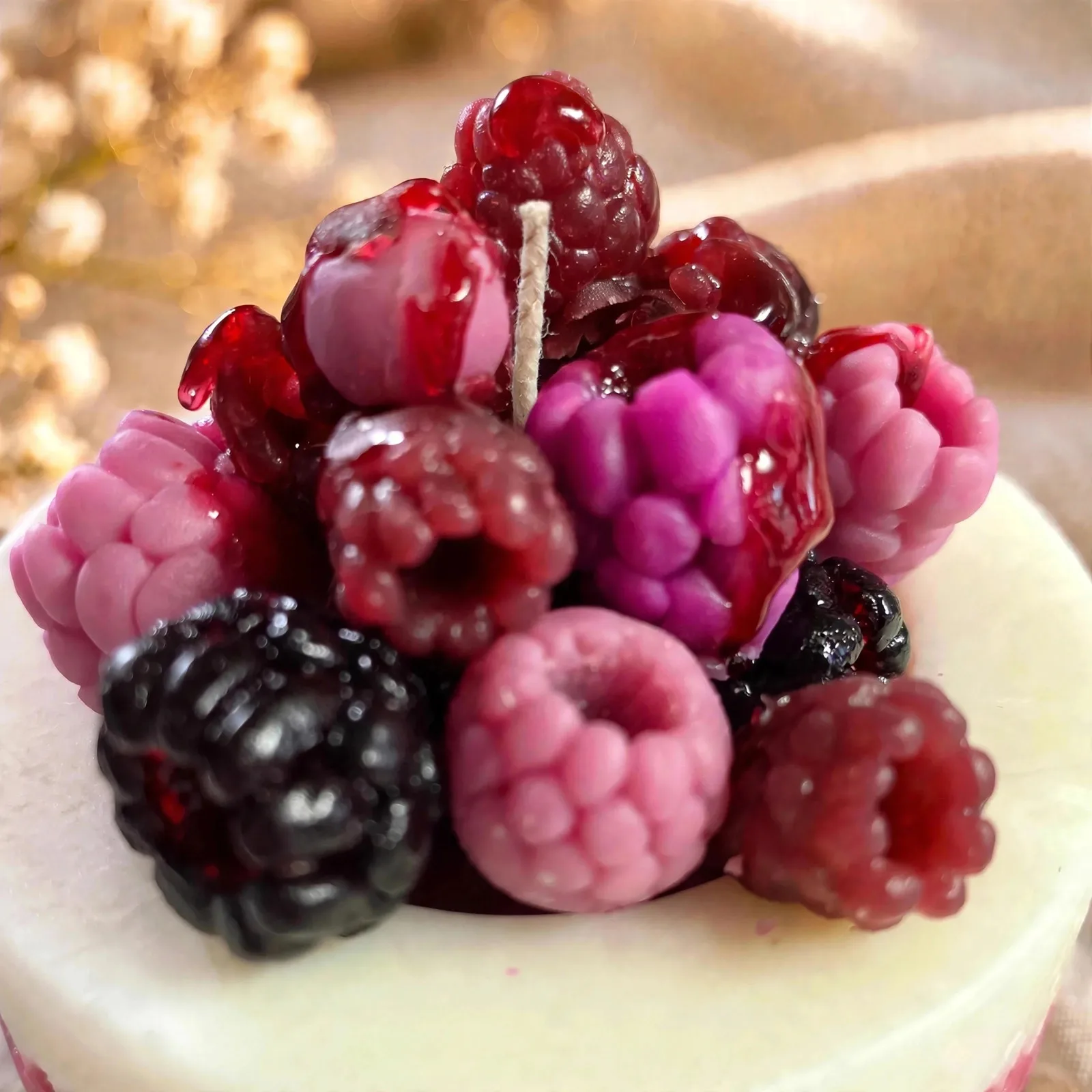 Berry Cheesecake Candle — close-up detail